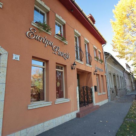 Europa Panzio Bed & Breakfast Eger Exterior foto