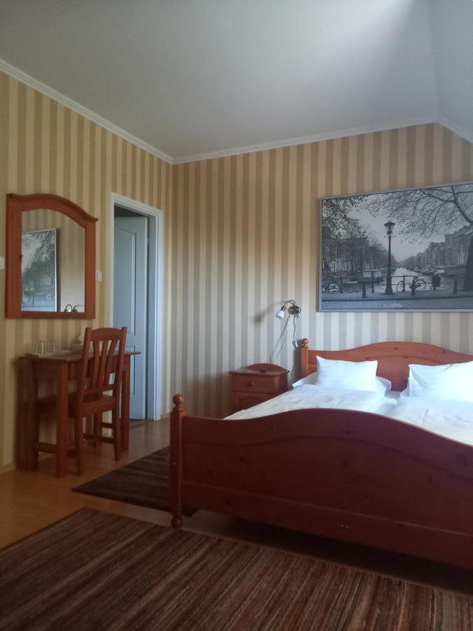 Europa Panzio Bed & Breakfast Eger Exterior foto